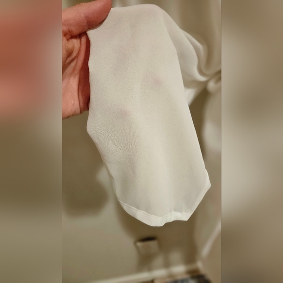 VICTORIA'D SECRET Sheer short robe In Ivory.  One size. NWT - Picture 9 of 12